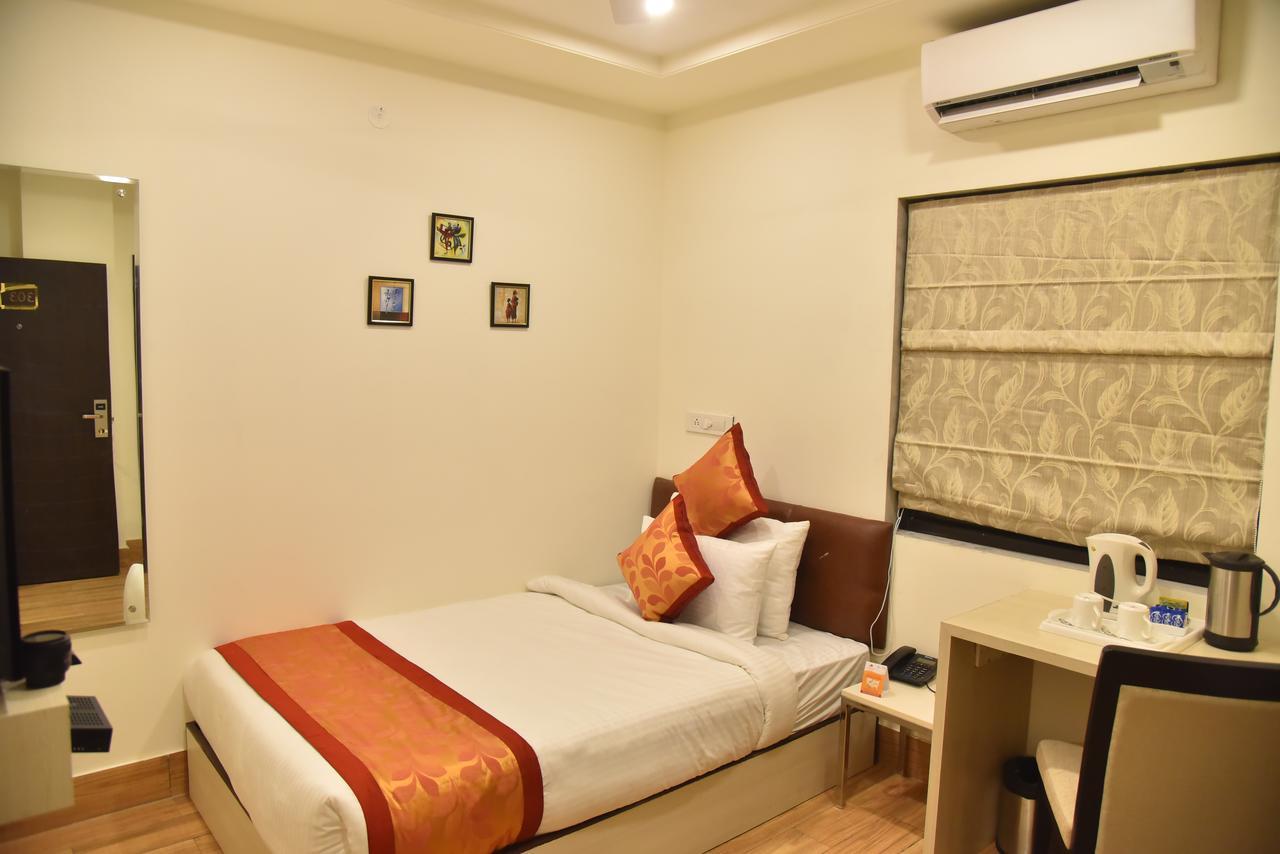Rnb Select Vijay Palace Divisione di Divisione di Jaipur Esterno foto